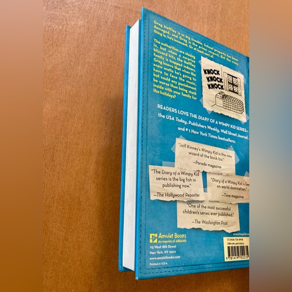 Diary of a Wimpy Kid book 6: Cabin Fever - Picture 3 of 6